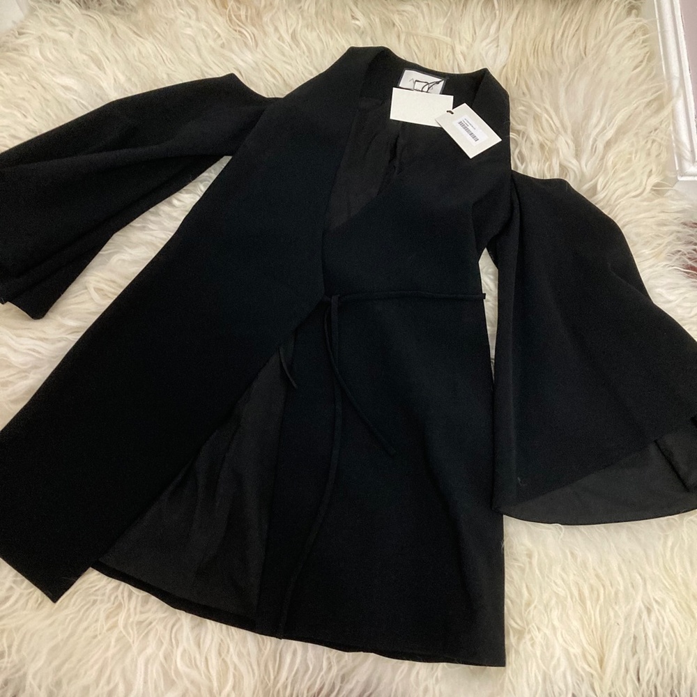 ALEXIS Tyra V-Neck Cold-Shoulder Crepe Dress - Picture 3 of 12